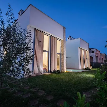 2in1 By Vacay Villa *