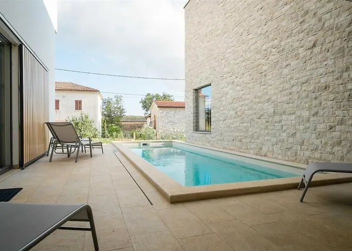 2in1 By Vacay Villa *