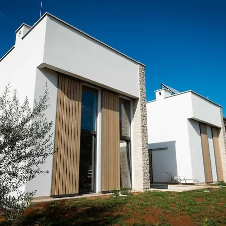 Vila 2in1 By Vacay Fiorini